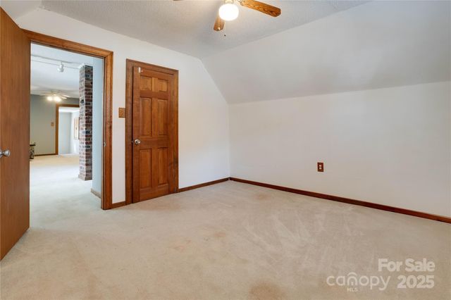 602 E Lee Avenue, Bessemer City, NC 28016