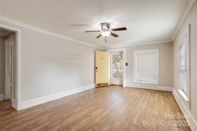 602 E Lee Avenue, Bessemer City, NC 28016