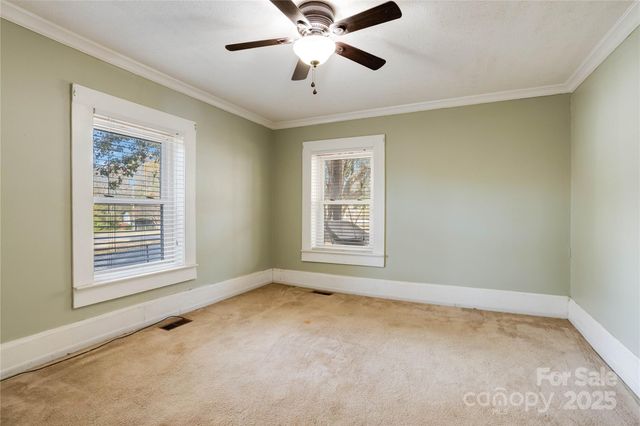 602 E Lee Avenue, Bessemer City, NC 28016