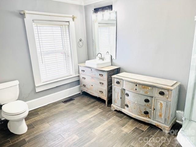 602 E Lee Avenue, Bessemer City, NC 28016