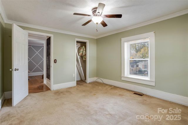 602 E Lee Avenue, Bessemer City, NC 28016