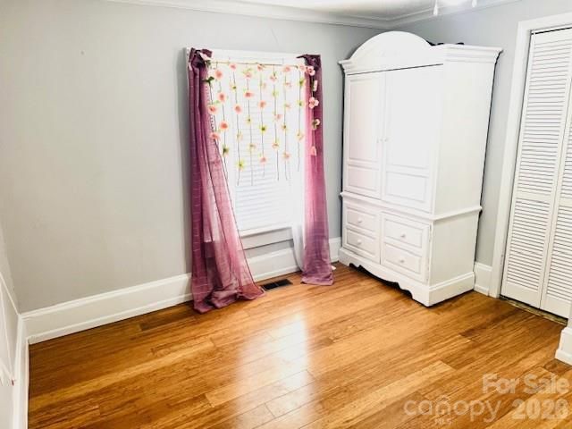 602 E Lee Avenue, Bessemer City, NC 28016