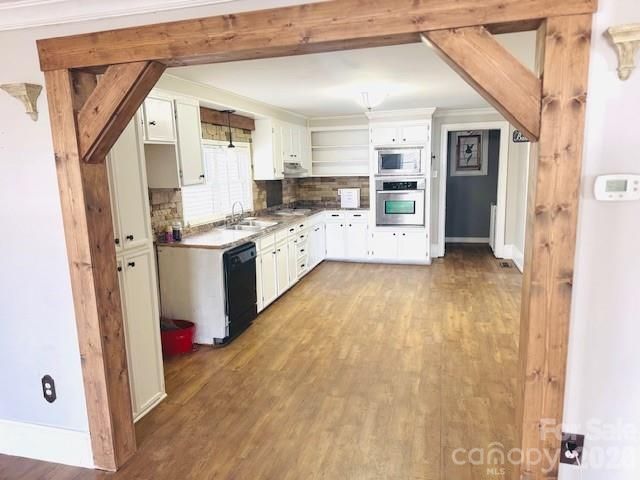 602 E Lee Avenue, Bessemer City, NC 28016