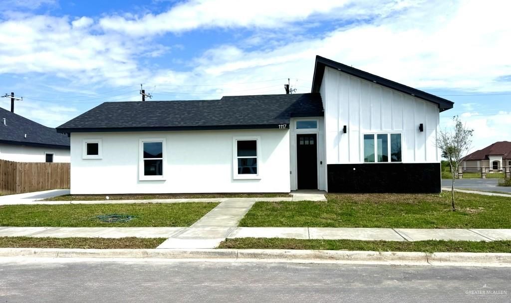 1117 E Costa Del Sol Avenue, Edinburg, TX 78542