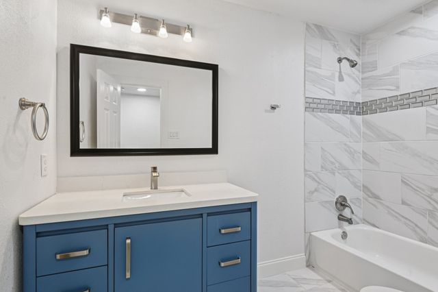 3035 Townsend Drive, Dallas, TX 75229