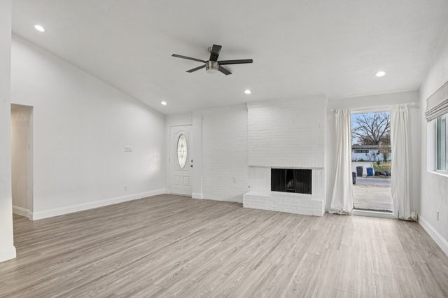 3035 Townsend Drive, Dallas, TX 75229