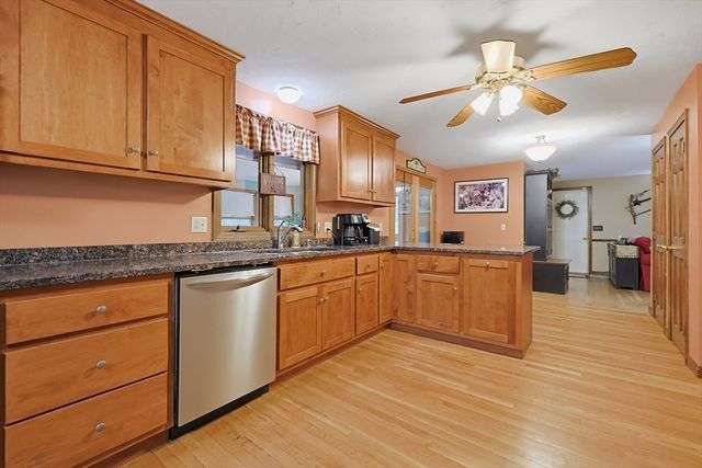 60 Forest View Dr, Millville, MA 01529