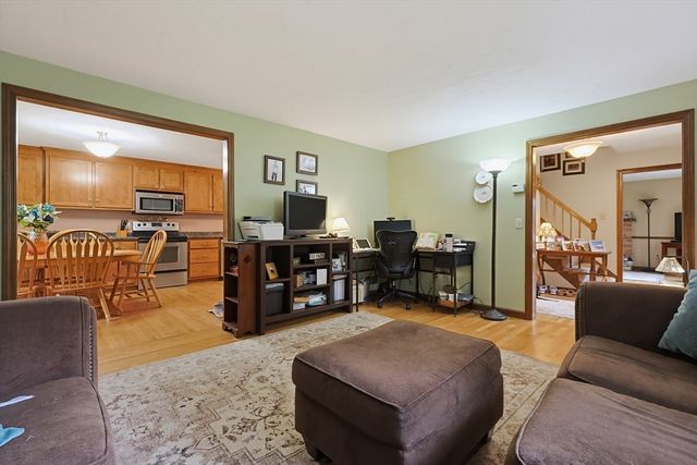 60 Forest View Dr, Millville, MA 01529