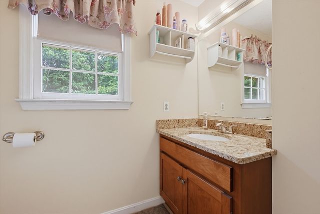 60 Forest View Dr, Millville, MA 01529