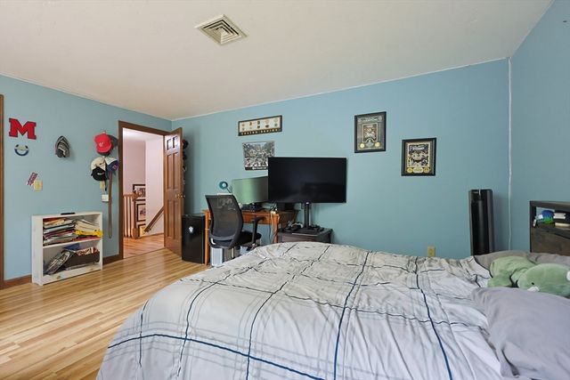 60 Forest View Dr, Millville, MA 01529