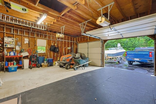 60 Forest View Dr, Millville, MA 01529