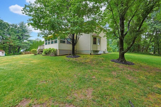 60 Forest View Dr, Millville, MA 01529