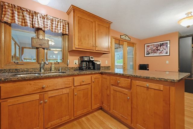 60 Forest View Dr, Millville, MA 01529