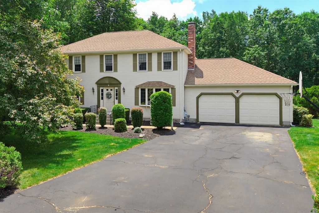 60 Forest View Dr, Millville, MA 01529