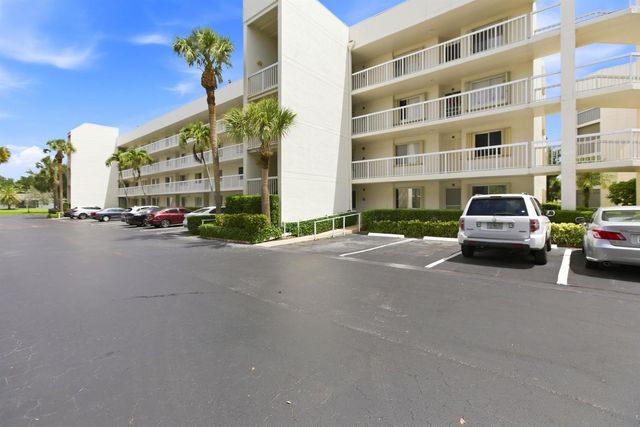 3146 Via Poinciana 407, Lake Worth, FL 33467