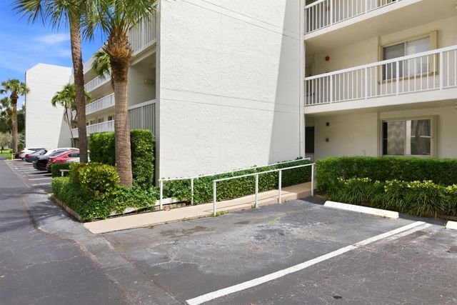 3146 Via Poinciana 407, Lake Worth, FL 33467