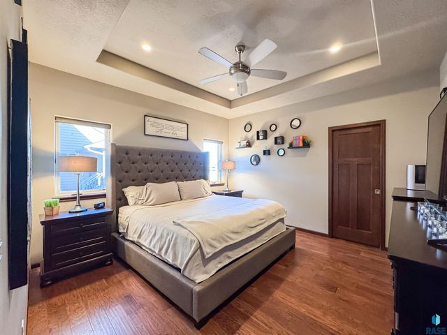 3604 S Home Plate Ave Avenue, Sioux Falls, SD 57110