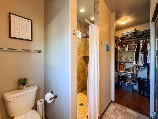 3604 S Home Plate Ave Avenue, Sioux Falls, SD 57110