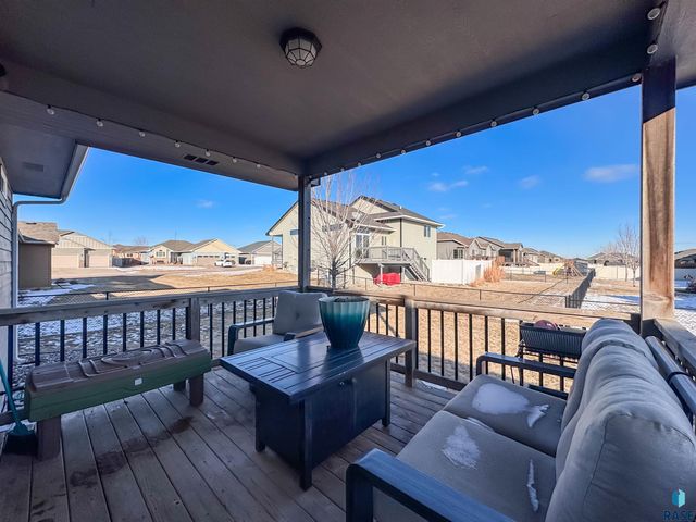 3604 S Home Plate Ave Avenue, Sioux Falls, SD 57110