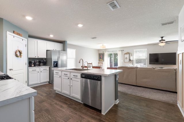 253 Jarama Cir, St Augustine, FL 32084