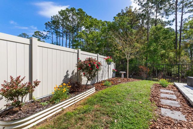 253 Jarama Cir, St Augustine, FL 32084