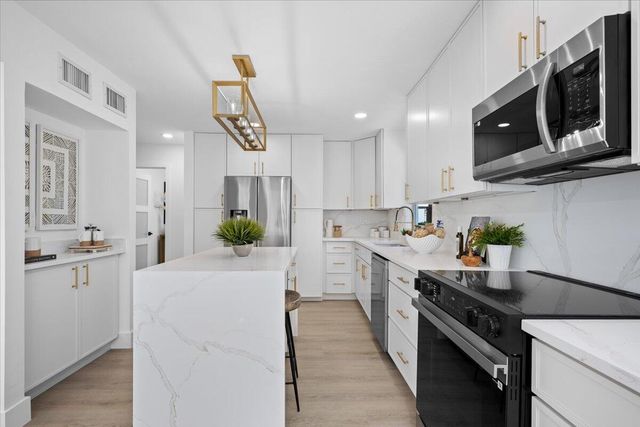 17068 Traverse Circle, Jupiter, FL 33477