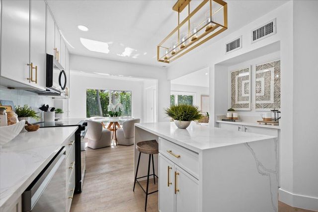 17068 Traverse Circle, Jupiter, FL 33477