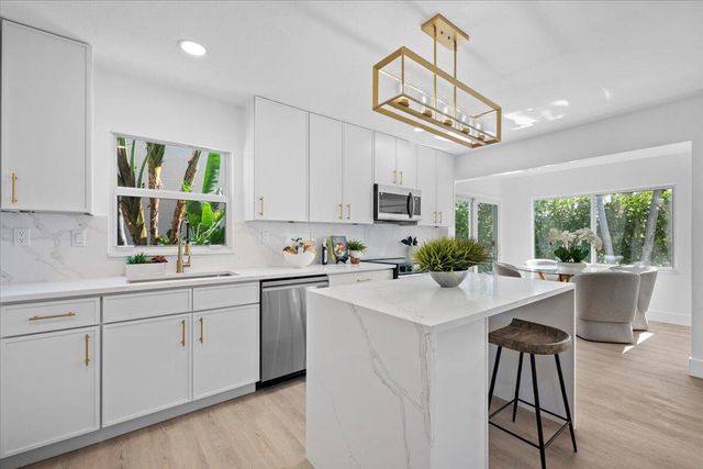 17068 Traverse Circle, Jupiter, FL 33477