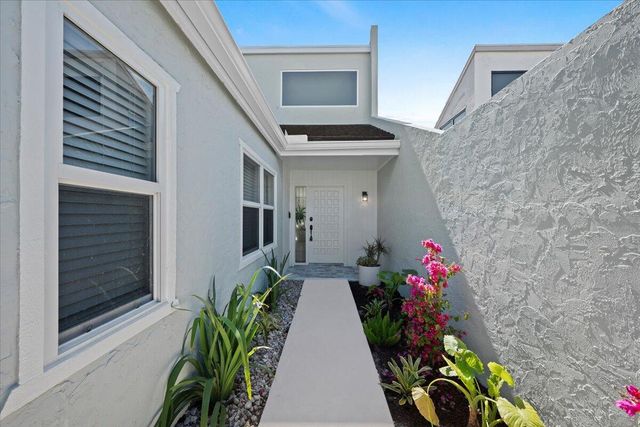 17068 Traverse Circle, Jupiter, FL 33477