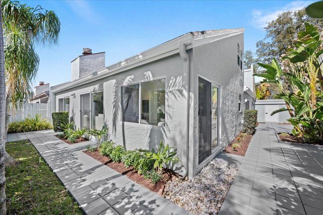 17068 Traverse Circle, Jupiter, FL 33477