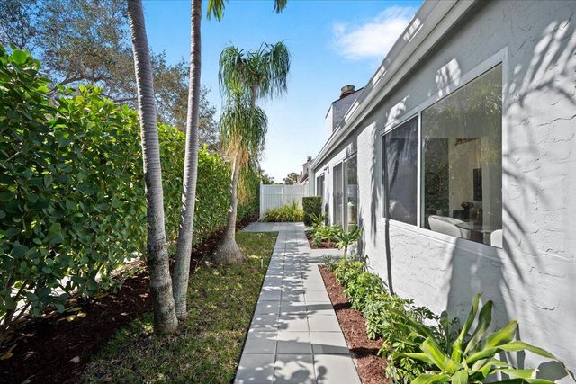 17068 Traverse Circle, Jupiter, FL 33477