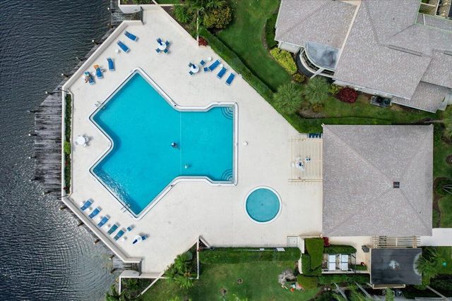 17068 Traverse Circle, Jupiter, FL 33477