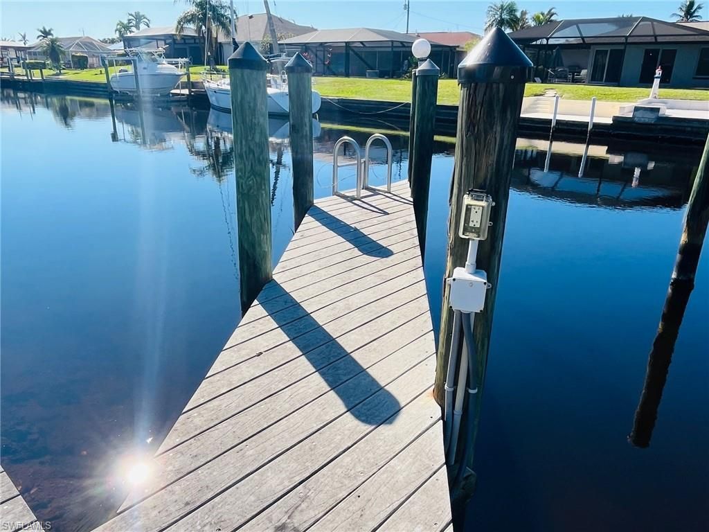 4802 Tudor DR 202, Cape Coral, FL 33904