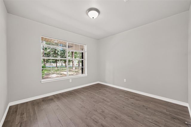 611 Dogwood Trail, Conroe, TX 77316