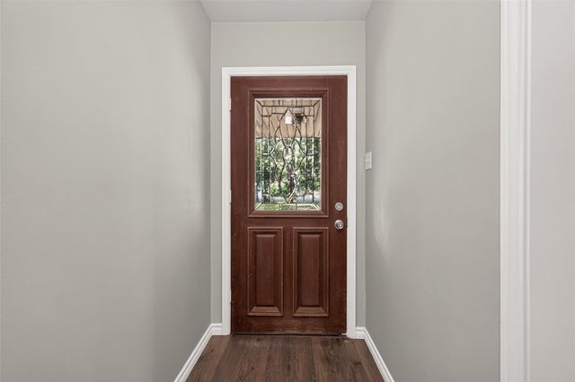 611 Dogwood Trail, Conroe, TX 77316