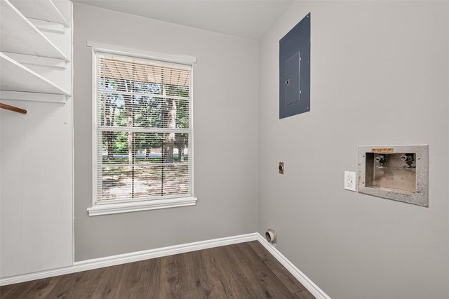 611 Dogwood Trail, Conroe, TX 77316