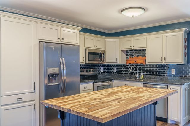 1401 Burroughs Ave, Muscle Shoals, AL 35661