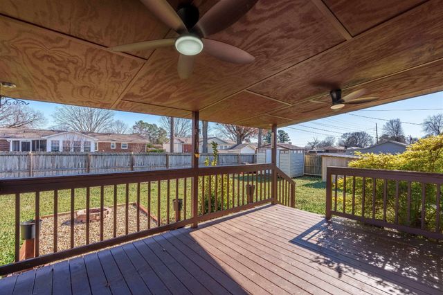 1401 Burroughs Ave, Muscle Shoals, AL 35661