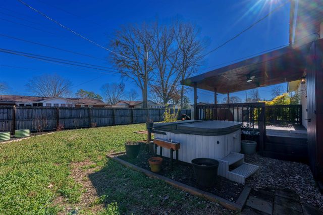 1401 Burroughs Ave, Muscle Shoals, AL 35661