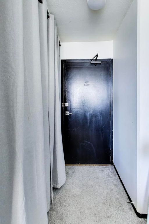 Image 16 of property listing at 2740 N Pine Grove Avenue 8C, Chicago, IL 60614