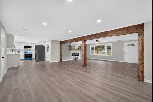 2291 Piney Grove Road, Loganville, GA 30052