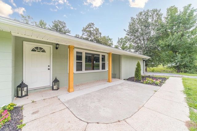 2291 Piney Grove Road, Loganville, GA 30052