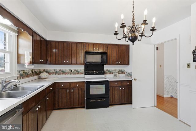 12466 HENDERSON RD, Clifton, VA 20124