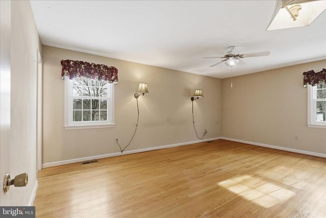 12466 HENDERSON RD, Clifton, VA 20124