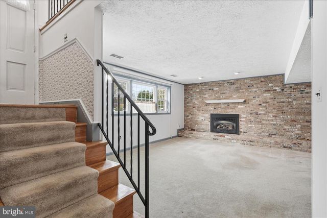 12466 HENDERSON RD, Clifton, VA 20124