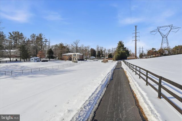 12466 HENDERSON RD, Clifton, VA 20124