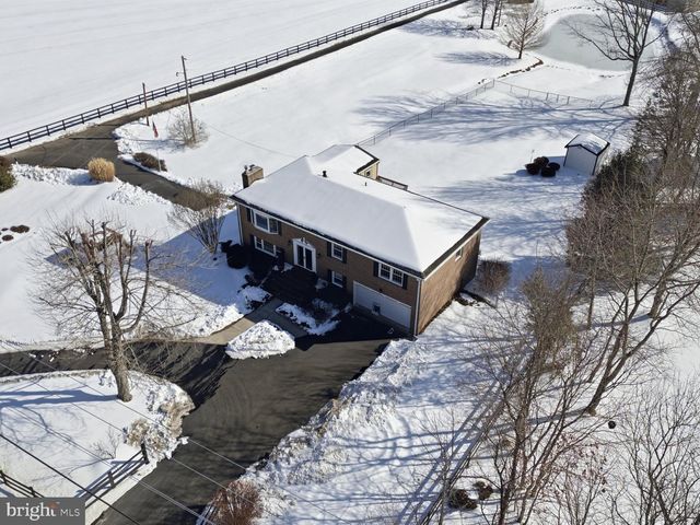 12466 HENDERSON RD, Clifton, VA 20124