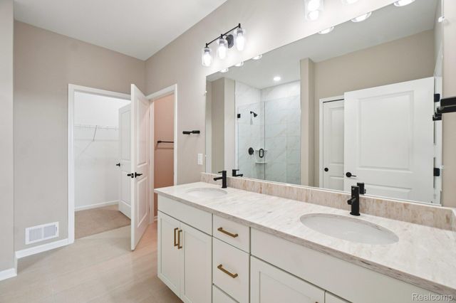 864 Kelpie Drive, Pittsfield Charter Township, MI 48108