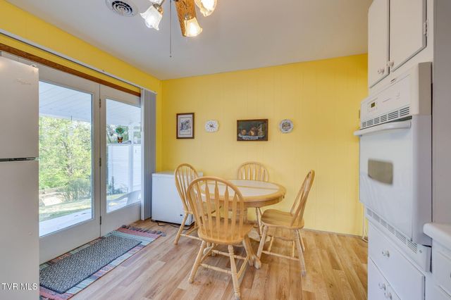 1833 Jackson Hollow Road, Kingsport, TN 37663