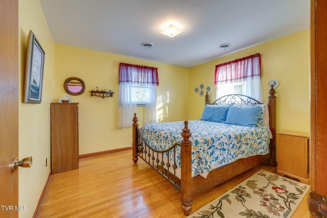 1833 Jackson Hollow Road, Kingsport, TN 37663